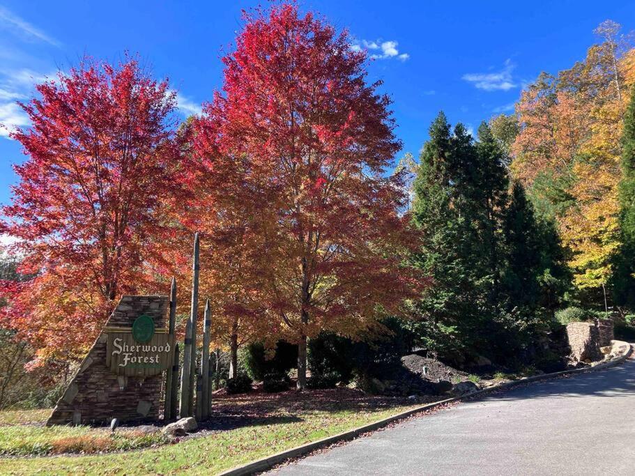Solid Ground Lodge With Yard! Pigeon Forge Exterior foto